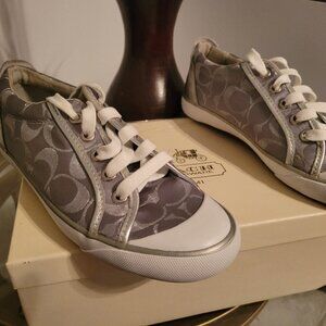 Coach Women's sneakers (CH009)